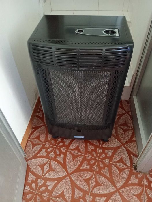 Aquecedor a gás em bom estado