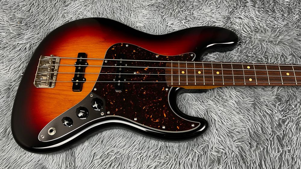 2008 ESP Edwards Jazz Bass EJB-95