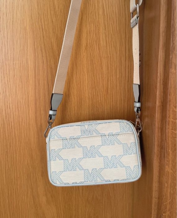 Mala azul clara da Michael Kors