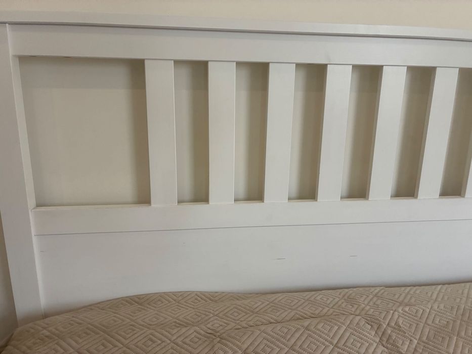 Cama de casal Ikea