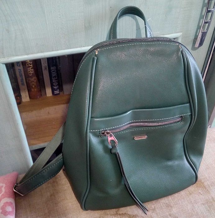 отдам сумки женские