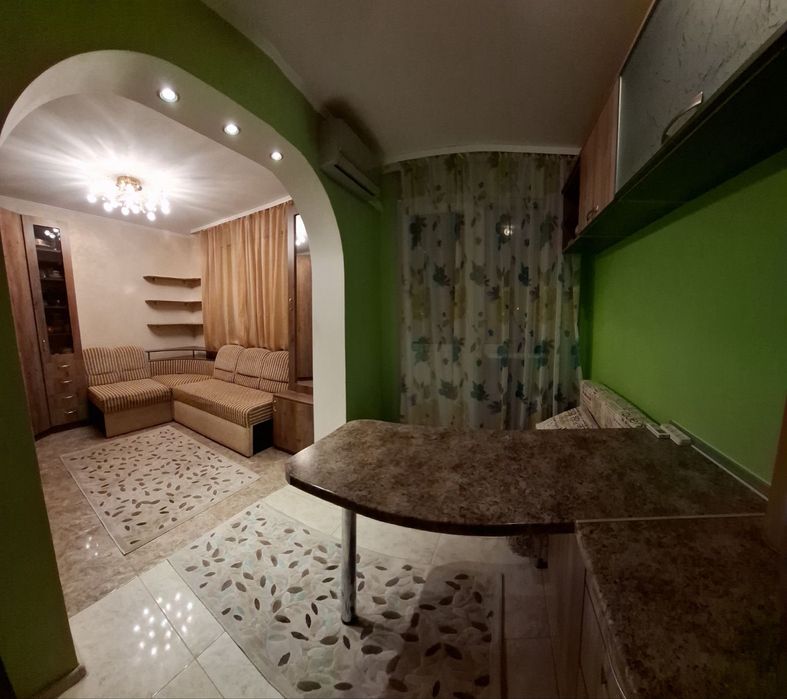 Простора однокімнатна квартира біля моря з ремонтом