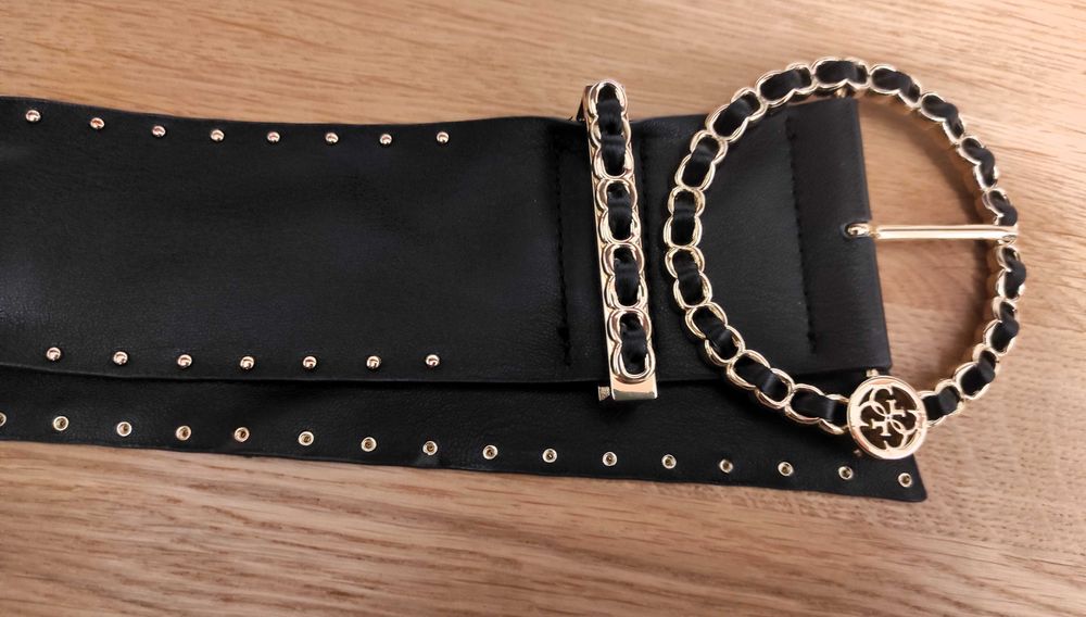 Pasek Guess szeroki 6 cm rozmiar S czarny ćwieki złoto pas taliowy