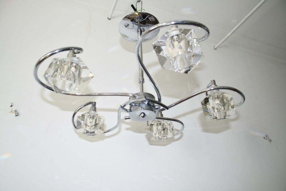 Candeeiro de teto cromado NOVO