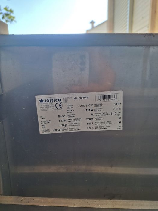 Arca Frigorífica Profissional Infrico ME1000BAN 589L | A Funcionar | Inox