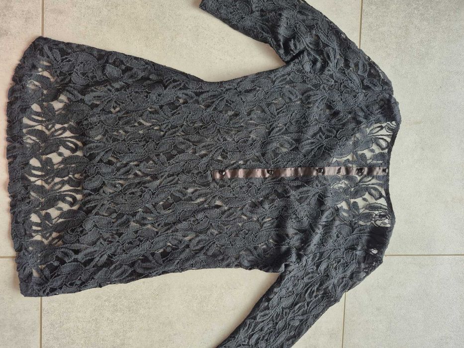 Czarna koszulka narzutka