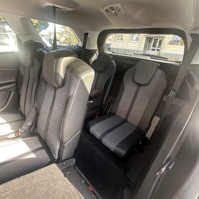 Peugeot 5008 — fotografia 8