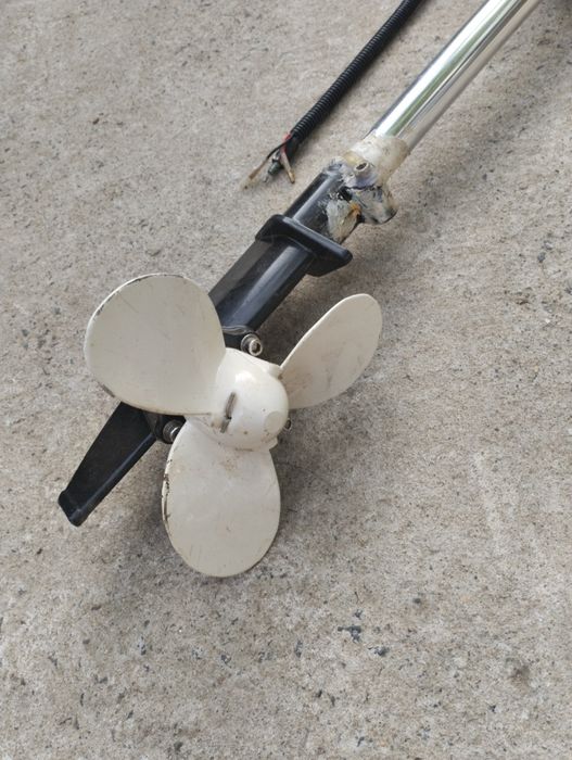 Приставка до моторной лодки ,под мотор от бензокосы