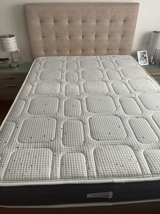 Cama alta qualidade 1,40x1,90 Mega Maison (sem colchao)