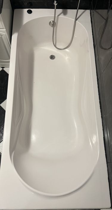 Banheira de WC de dimensões grandes