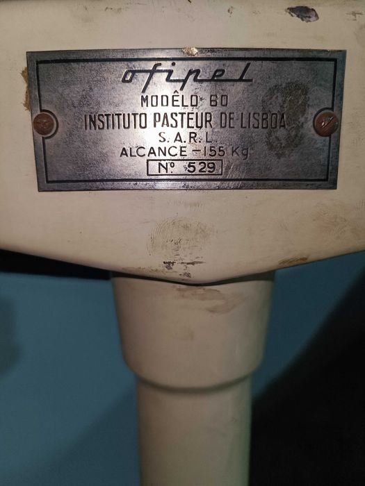 Balança de Farmácia, pesa e mede altura