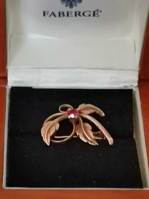 Złota 14 karat Broszka z Rubinem