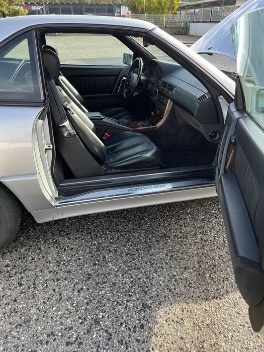 Mercedes-Benz SL 320