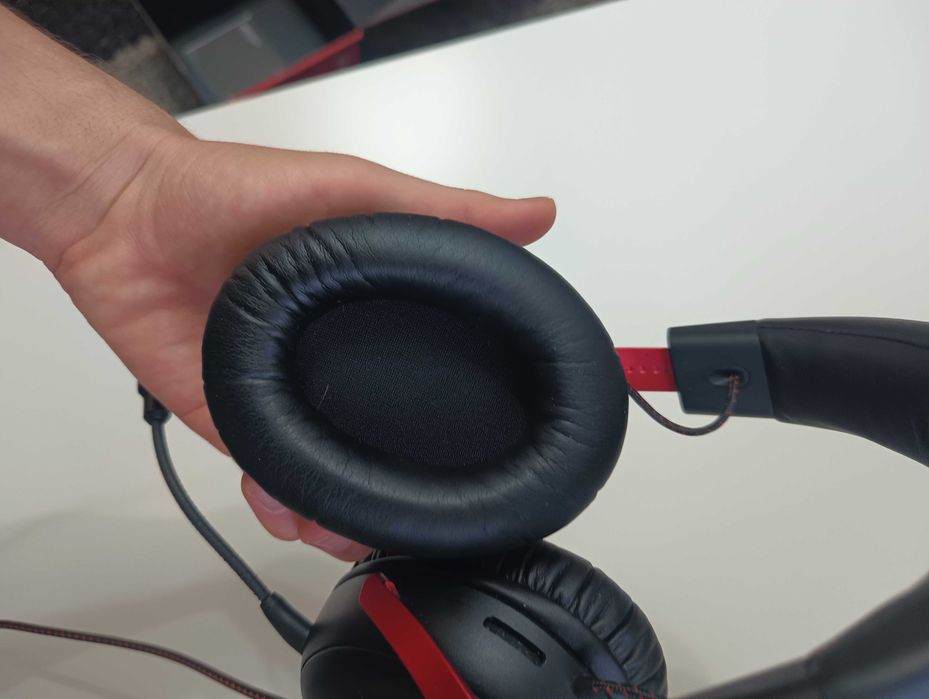Słuchawki HyperX Cloud III czerwone (świetny stan jak nowe!)