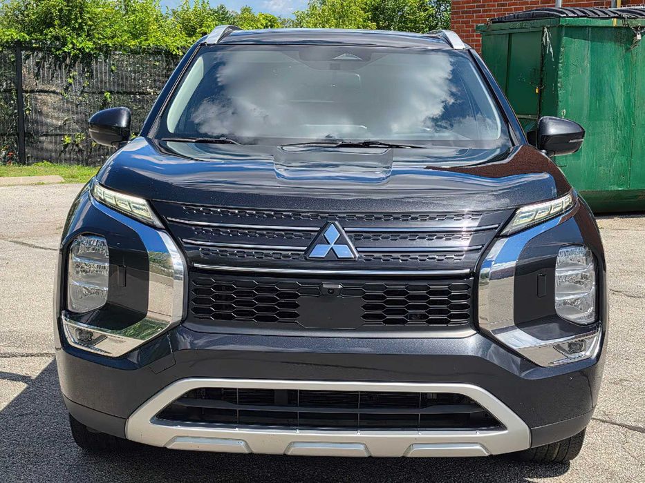 Mitsubishi Outlander SEL      2022