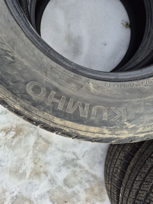 Продам шини  Kumho 365.65.r17