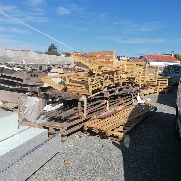 Madeira de paletes e afins - PARA DAR