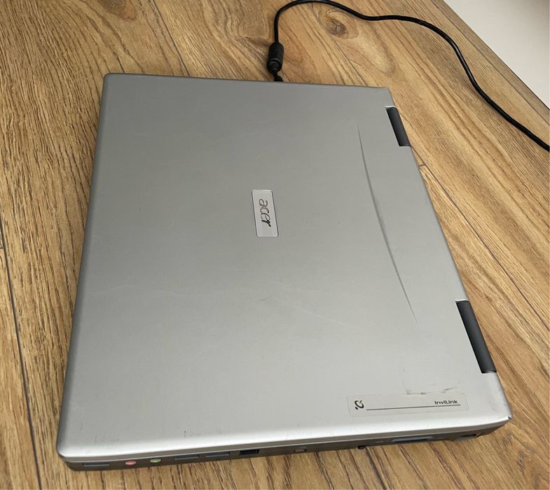 Laptop Ati mobile 7500 windows xp retro pentium 4
