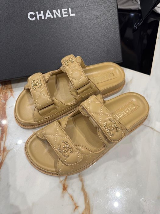 Klapki chanel DAD beige