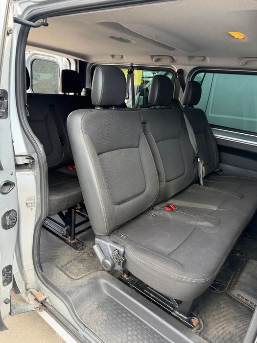 Trafic III Vivaro B 2,0 DCI 14-24r  fotele kanapy komplet 9 osobowy
