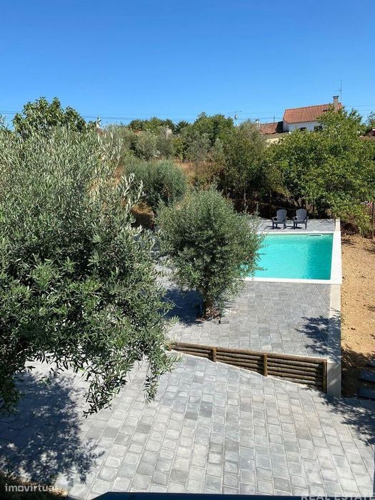 Casa T3 em Olalhas de 154,00 m2