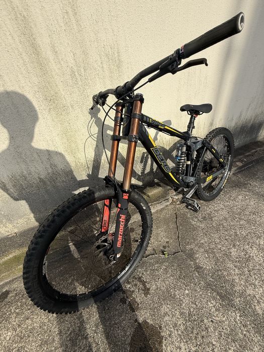 Bicicleta Downhill Berg