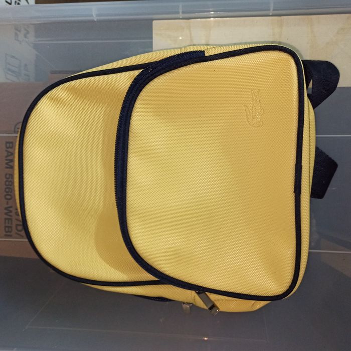 Mochila Lacoste amarela nova