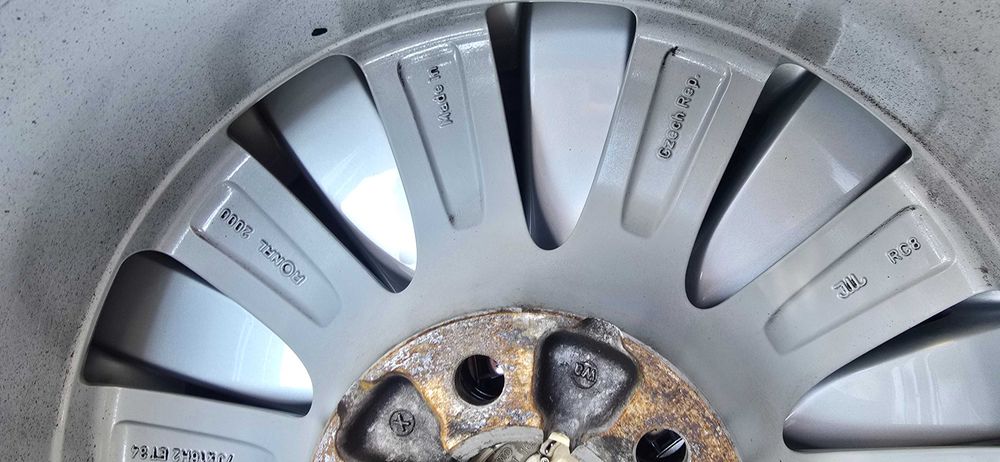 Alufelgi Audi 16" 7Jx16  5x100 ET34 Otwór 57,1 8x0601025g