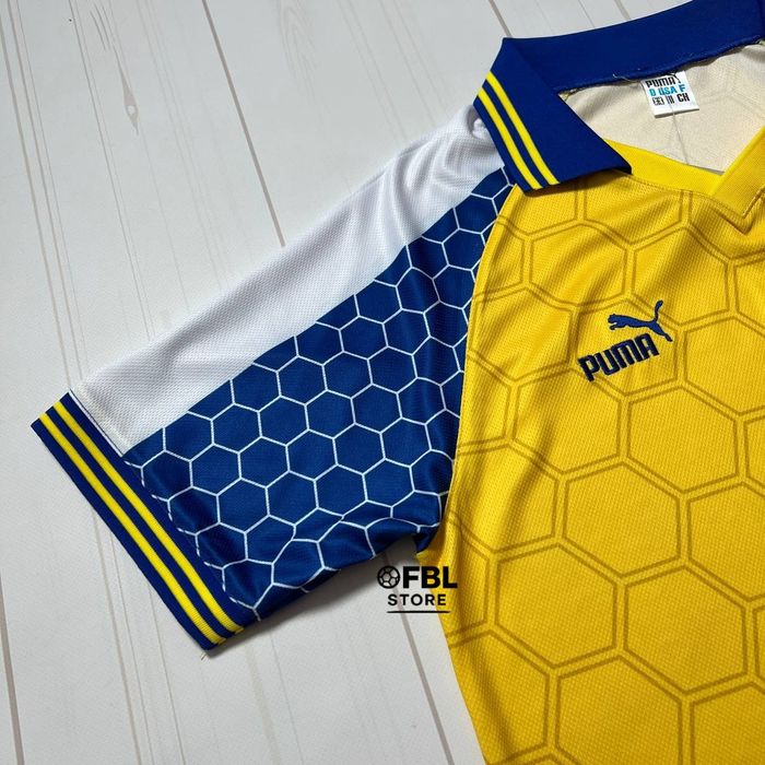 Ретро-футболки збірної України жовта та синя сезону 1997-1998