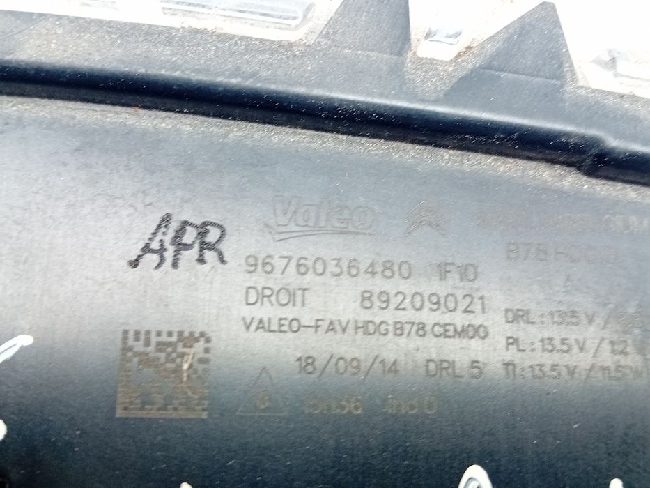 Luz circulação diurna direita CITROËN C4 Grand Picasso II (DA_, DE_)