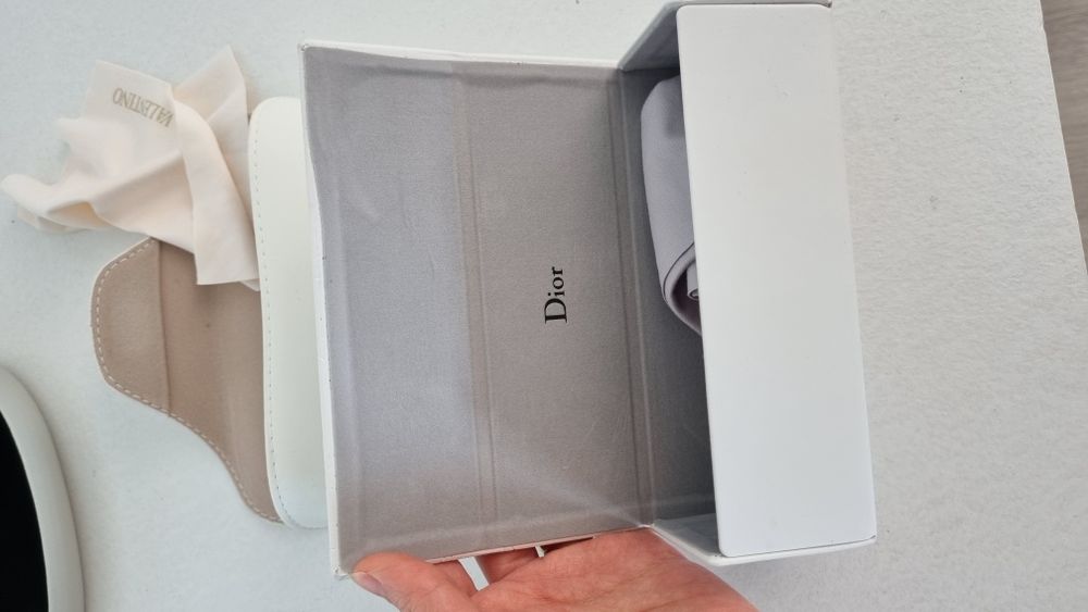 Caixas Óculos Valentino, Tous e Marc Jacobs