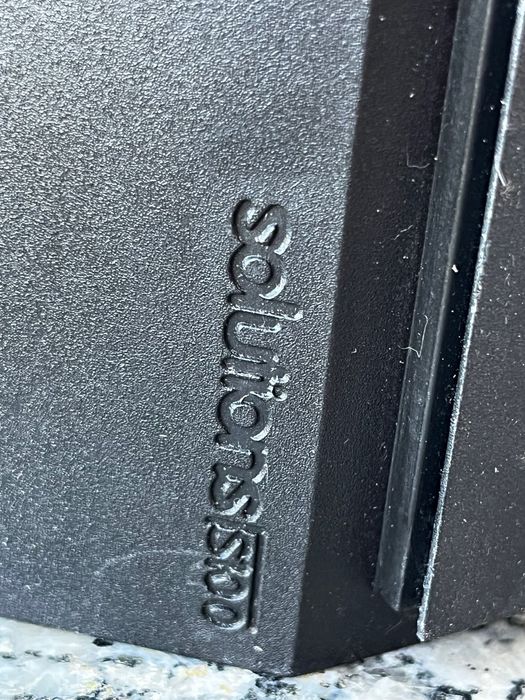 Colunas SOLID Solutions S100 e Tripés ERARD