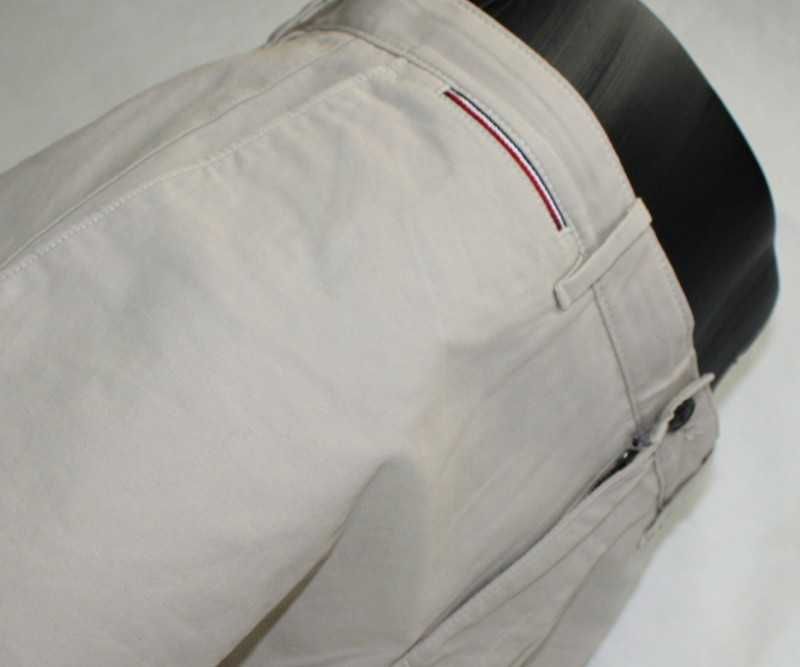 Tommy Hilfiger MW0MW13536 oryginalne Spodenki Męskie Beżowe r. 33 M