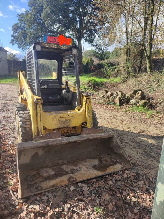 Mini_Pa Carregadora Komatsu SK 714_ Matrículada