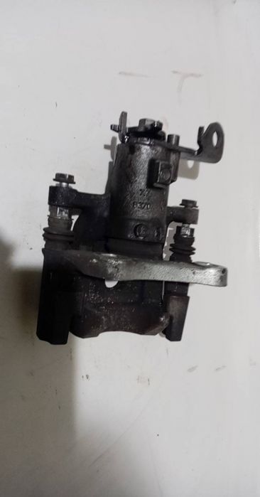 Pinça travão / maxila de travão trás esquerda RENAULT Megane III (BZ0_