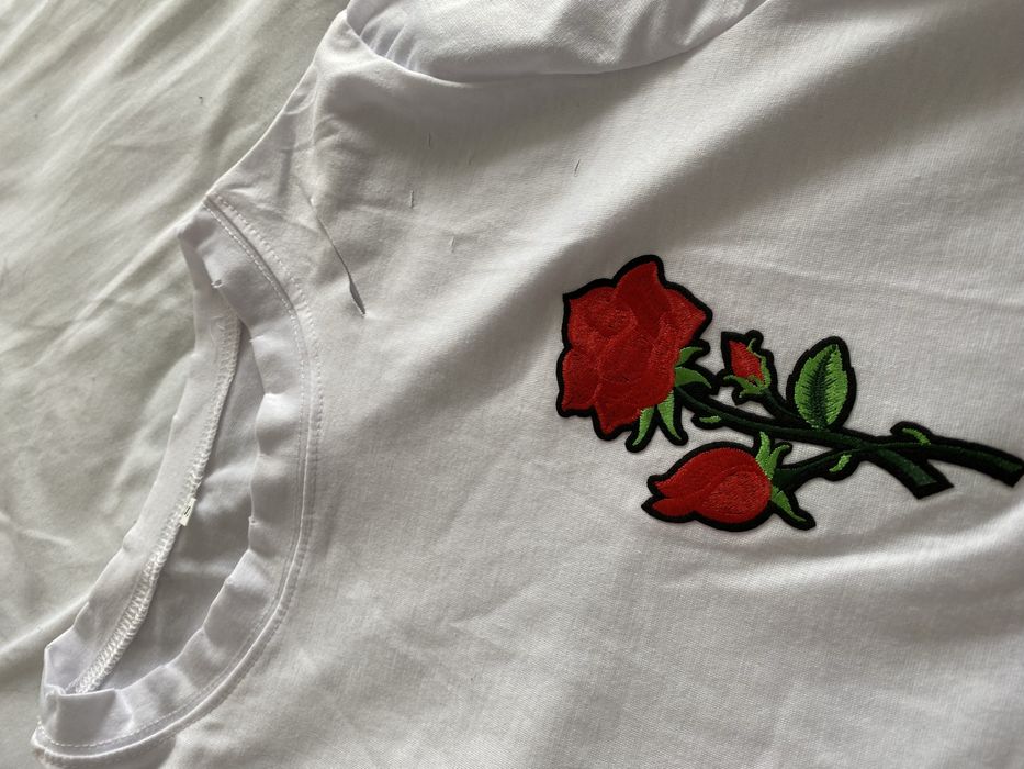 Koszulka biał z różą r.S
