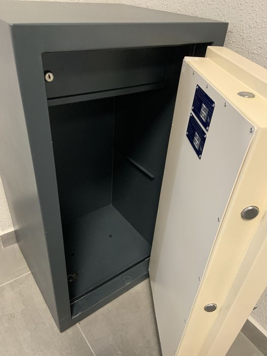 Сейф GRIFON FS.90.K / Вогестійкий / 2 ключі / Українського виробництва