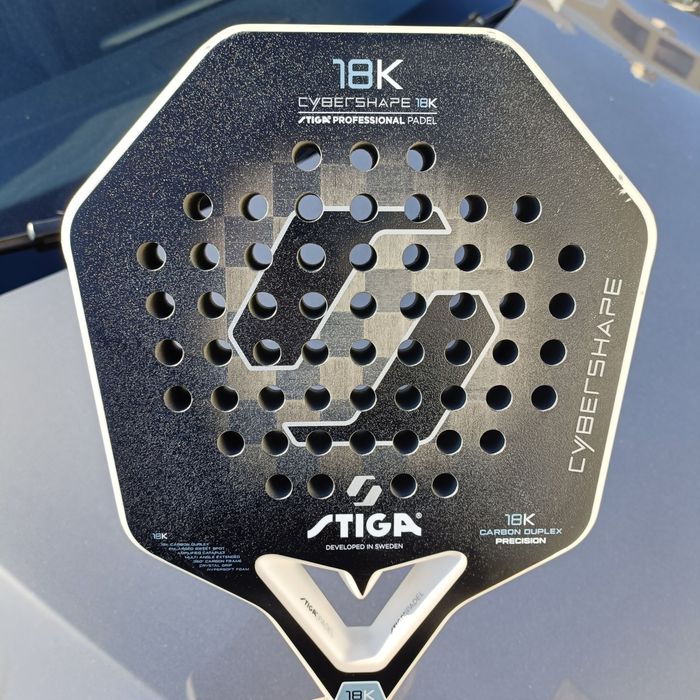 STIGA Raquete Padel 18K Hard Cybershape