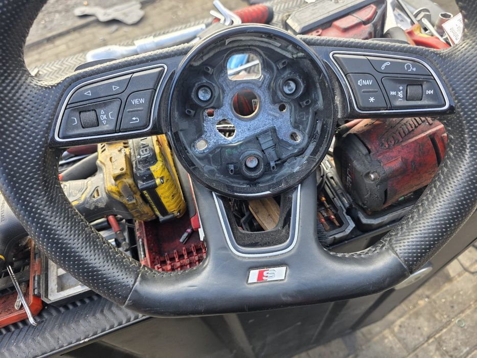 Kierownica ścięta audi s4 s5 b9 8w a4 a5 b9 8w