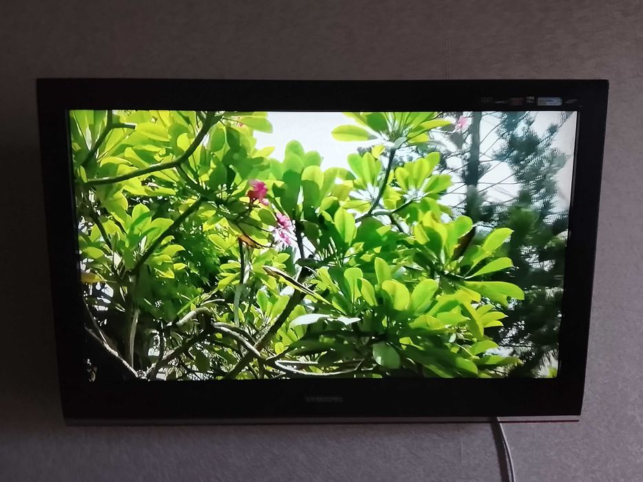 Телевізор 37" Samsung Full HD + Смарт-приставка Xiaomi Mi TV Stick / Box | Ідеальний стан