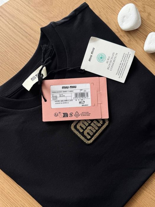 Розпродаж жіночої футболкт Miu Miu