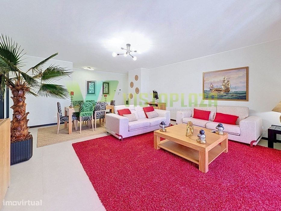 Apartamento T3 na Praia da Rocha com Piscina Panorâmica e Estaciona...