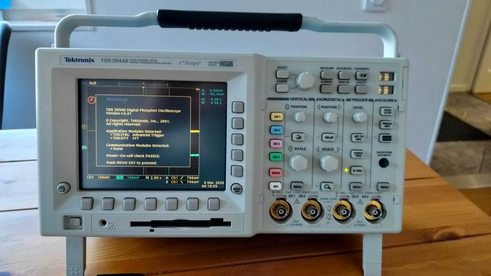 Osciloscópio de 4 canais a 400MHz e 5GS/s - Tektronix TDS3044B DPO