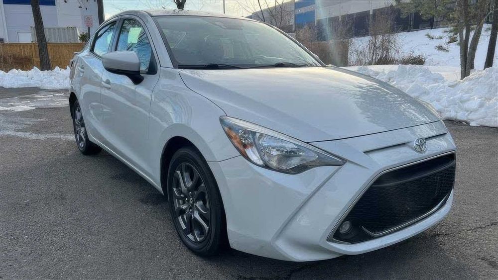 Toyota Yaris      2020