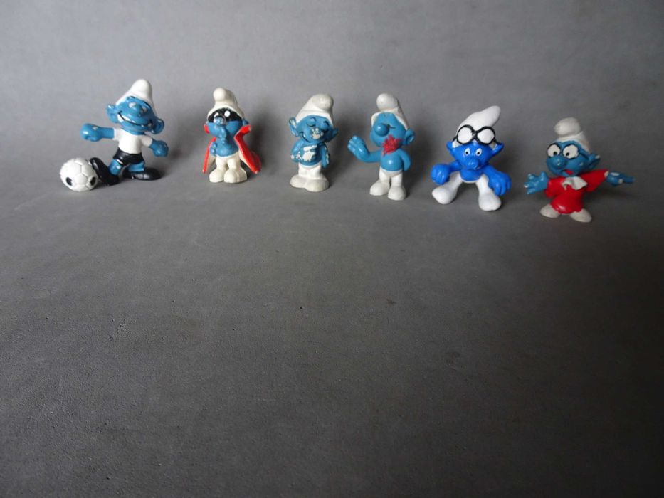 Figuras várias em PVC da coleção dos estrunfes - estrumpfes