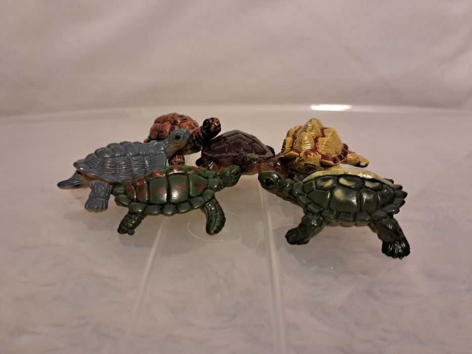 Zestaw 6 sztuk figurek żółwi
