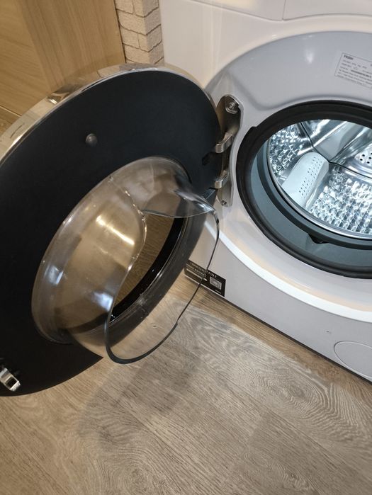 Компактна пральна машина Haier HW50-BP12307