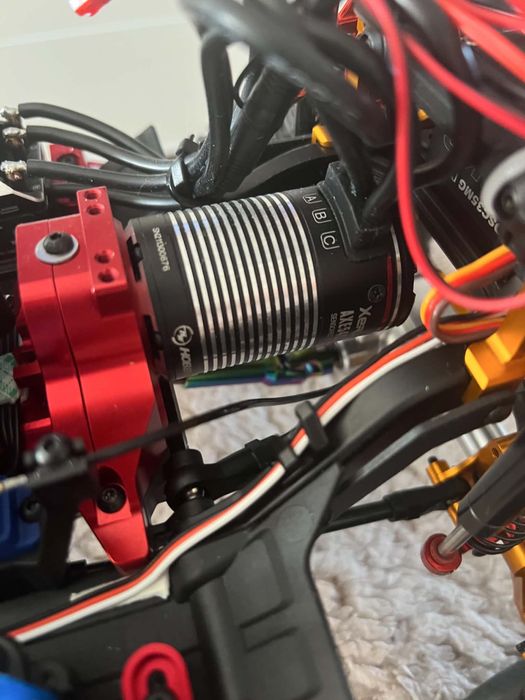 Nowy Traxxas TRX-4 Defender 1/10