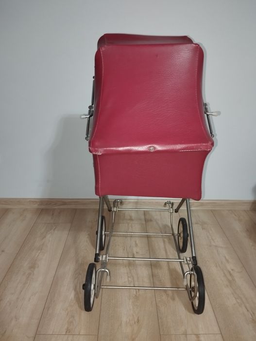 Wózek PRL bordowy dla lalek