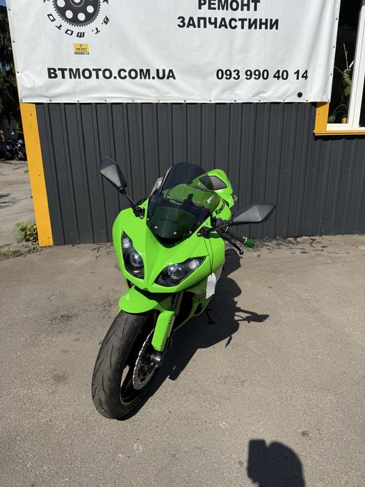 Японський спортбайк Kawasaki ZX6R Кавасакі Нінзя 636 з Японії ставиться на облік